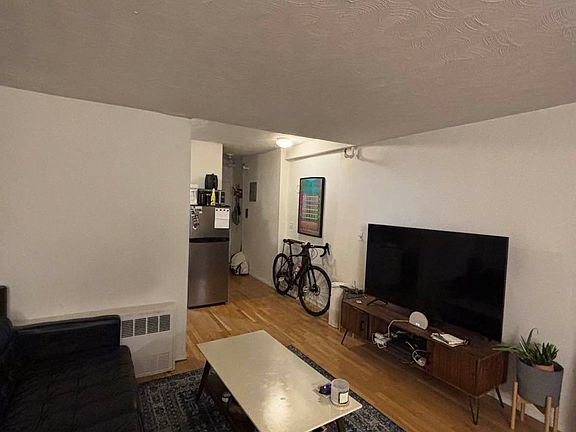 3rd image of 518 E 80th St APT 4B