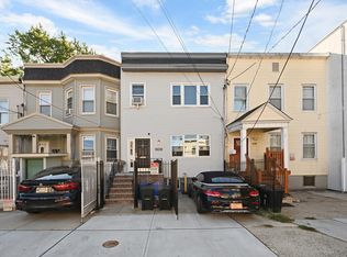 220 Delaware Ave, Jersey City, NJ 07306