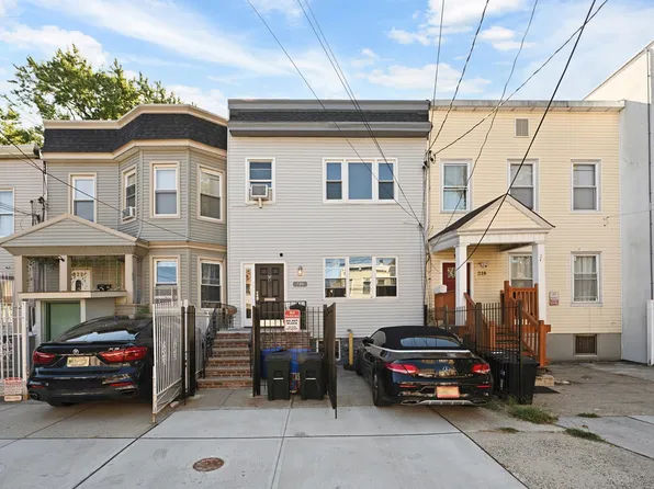 220 Delaware Ave, Jersey City, NJ 07306