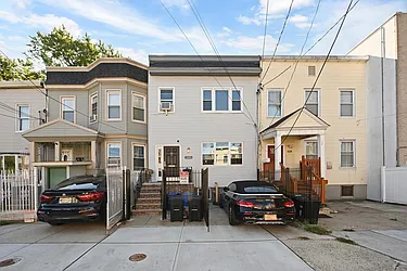 220 Delaware Avenue