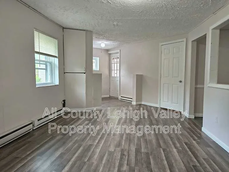 80 Hillside Ave — Photo 2