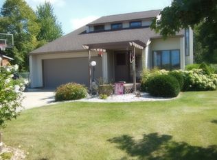 4153 Fraser Rd, Bay City, MI 48706