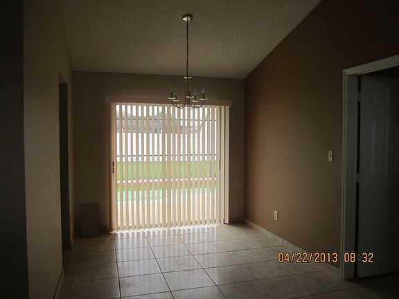 4th image of 306 Drake Elm Dr