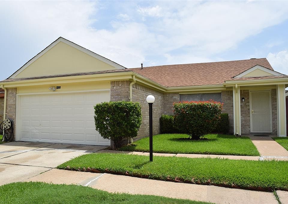 1st image of 6635 Briar Glade Dr