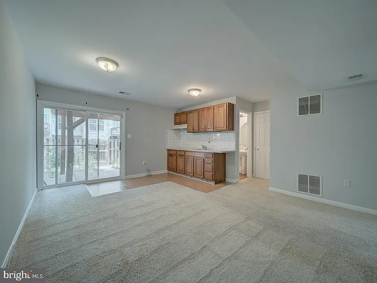 8241 Humphrey Ln — Photo 9
