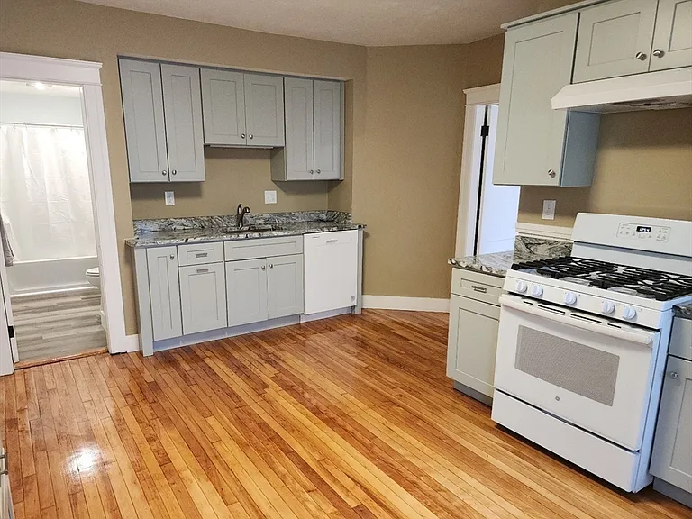 63 5th Ave #1 — Photo 3