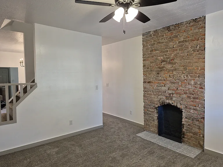 479 E Woodrow Ave — Photo 2