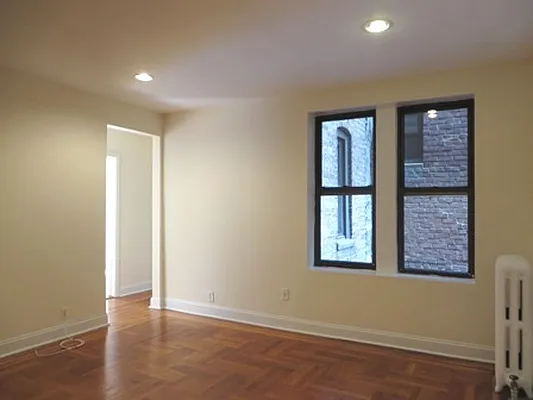 Rented by City Connections Realty | media 29