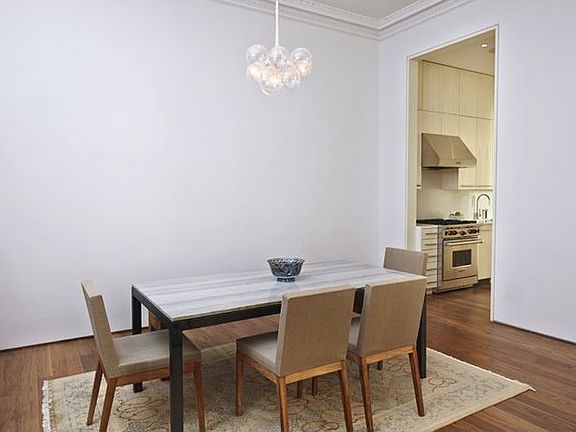 3rd image of 26 W 74th St APT 1A