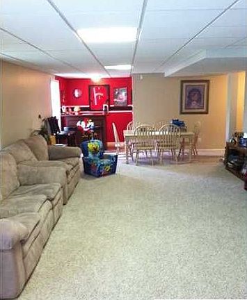 3rd image of 454 Persimmon Dr