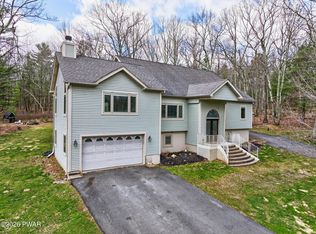 155 Piute Rd, Shohola, PA 18458