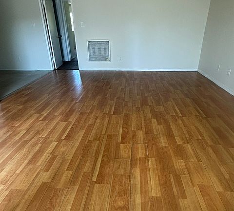 2nd image of 13101 Oxnard St #11