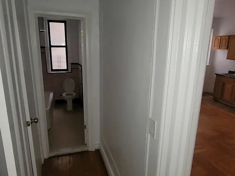 3175 Grand Concourse #F3 — Photo 6