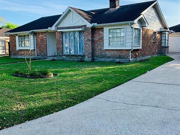 3rd image of 10702 Sagetrail Dr