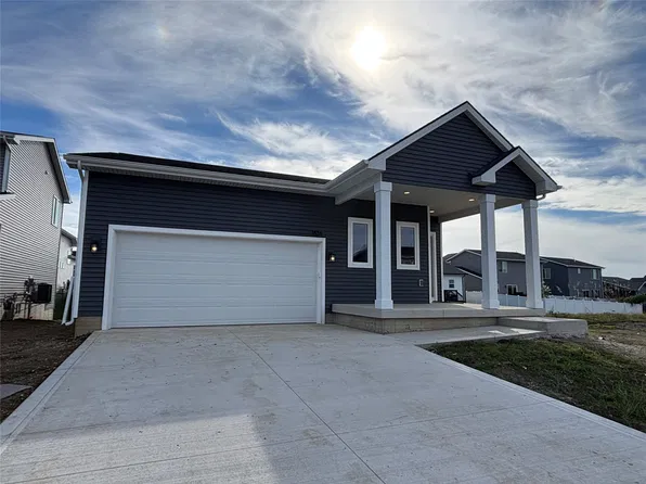 1826 Gordon Ct, Norwalk, IA 50211