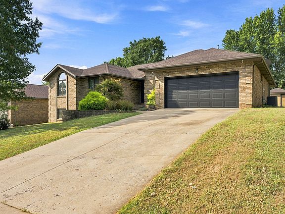 2nd image of 4009 S Cutler Court
