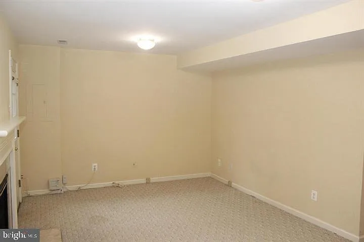3 bed, 2.5 bath, 1806 sqft, $2,800 — Photo 3