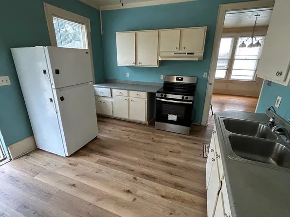 898 Shawano Ave #1A, Green Bay, WI 54303