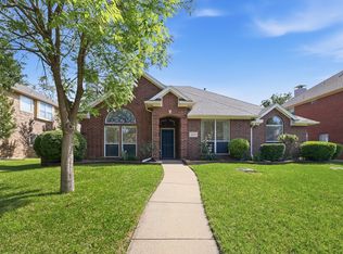 2112 Greenview Dr, Carrollton, TX 75010