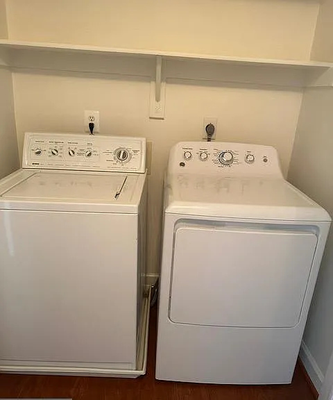 1811 Fallbrook Ln — Photo 27