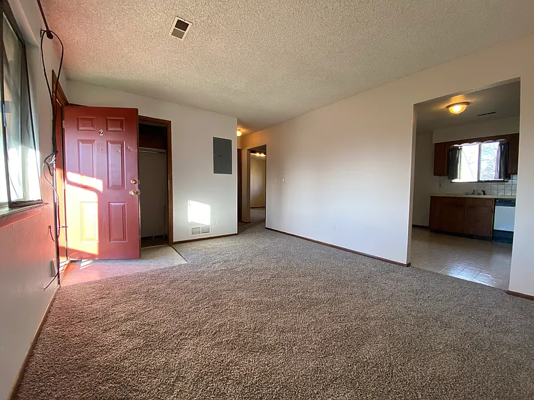 1916 Meadow Dr #1 — Photo 1