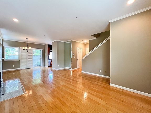 4th image of 42 Avalon Ct