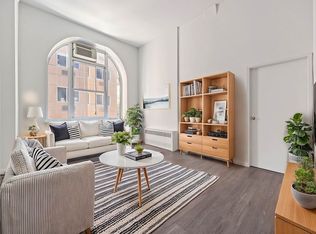88 Fulton St #304, New York, NY 10038
