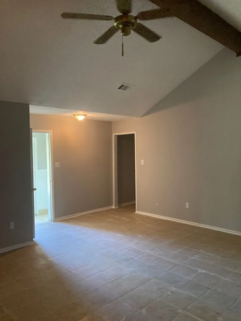Moss Point 3 Bedroom — Photo 4