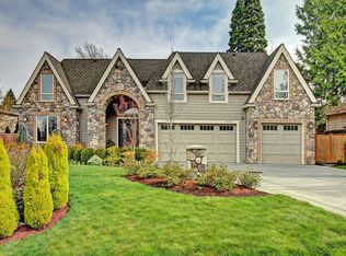 3022 92nd Pl NE, Clyde Hill, WA 98004