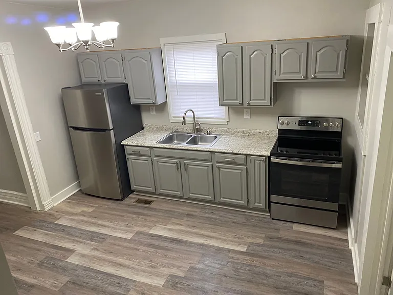 703 McKaig Ave #703 — Photo 6