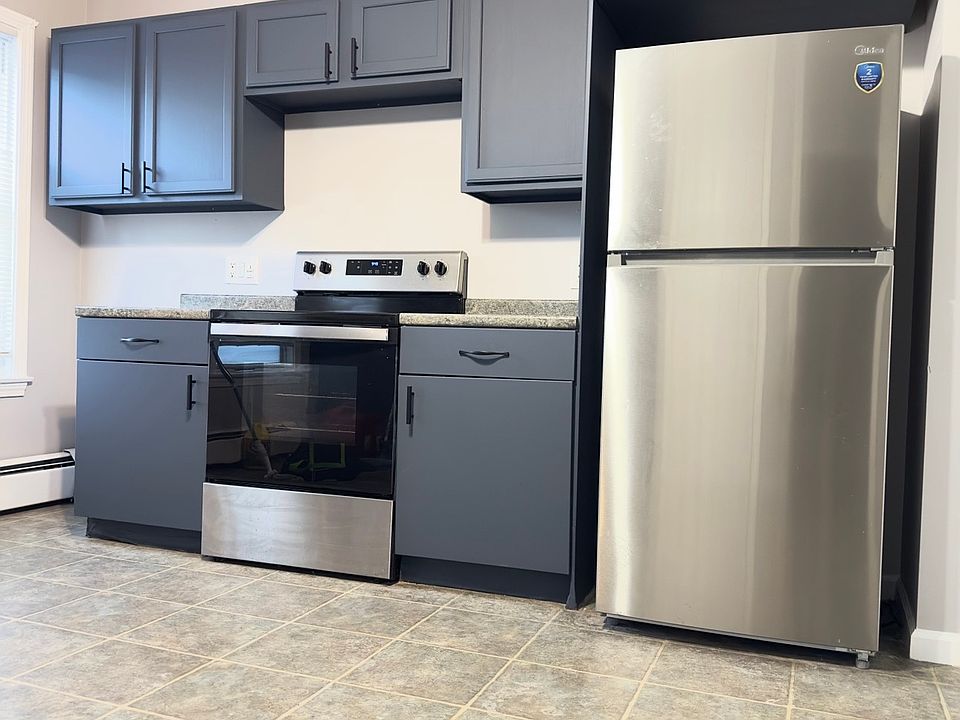 1st image of 186 Harrison Ave Unit 1