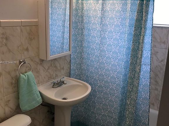 3rd image of 1070 NE 80th St #8