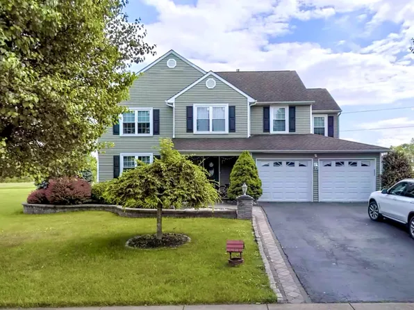 31 Copperleaf Dr, Newtown, PA 18940