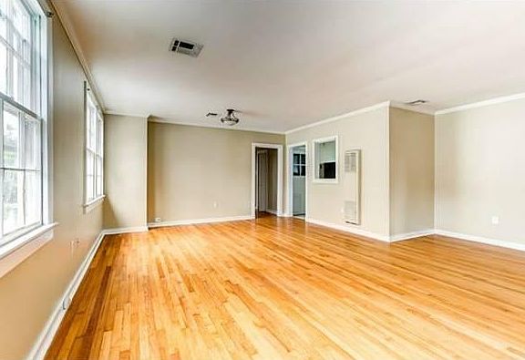 5th image of 512 Short St #512