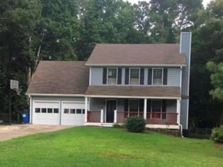 1011 Forest Park Ln — Photo 1