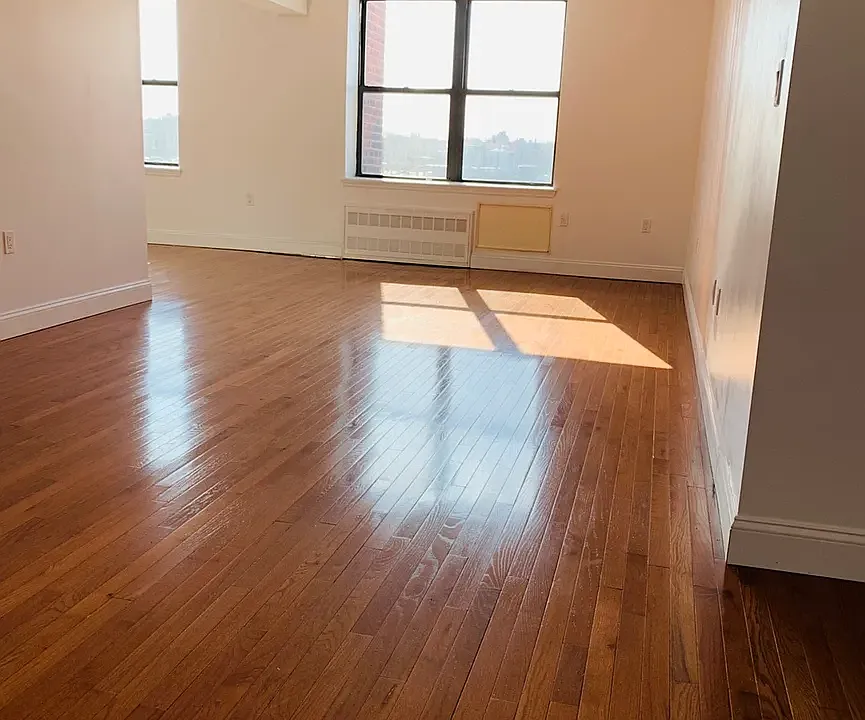 346 E 29th St #5C