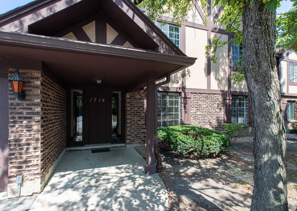1st image of 1714 Lakecliffe Dr APT D