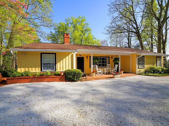 (Add Captionlovely covered front porch)