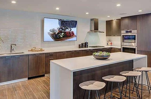 4th image of 759 N Hudson Ave #2