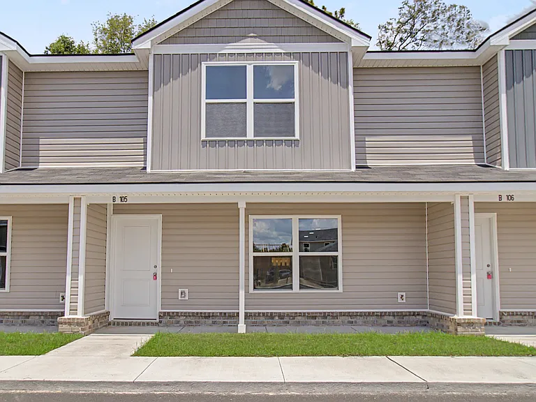 20 Frasier Ln SW #B — Photo 1
