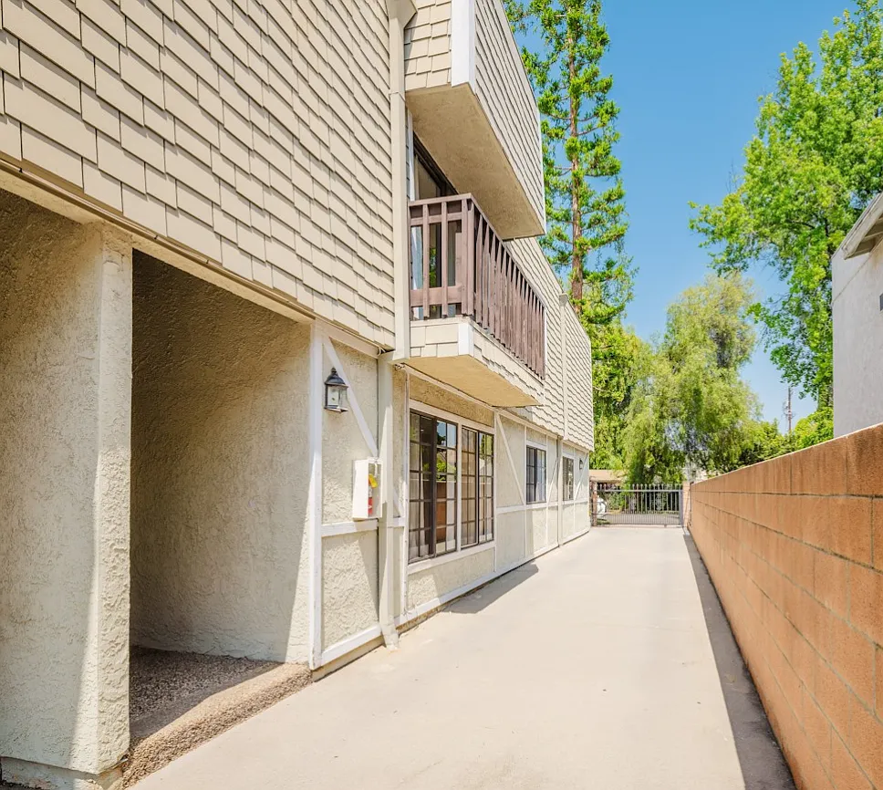 4509 Vista Del Monte Ave — Photo 2