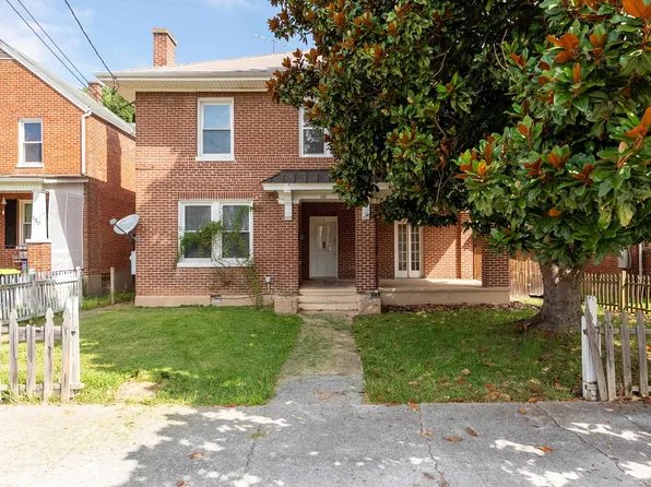 140 3rd St NW, Pulaski, VA 24301