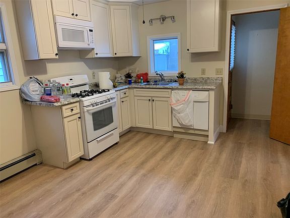 3rd image of 113 Odell Ave