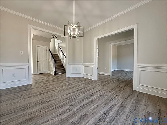 4th image of 1625 Southcreek Dr