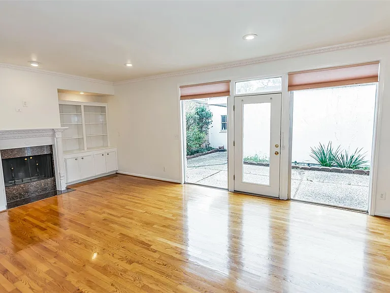 8615 La Fonte St — Photo 21