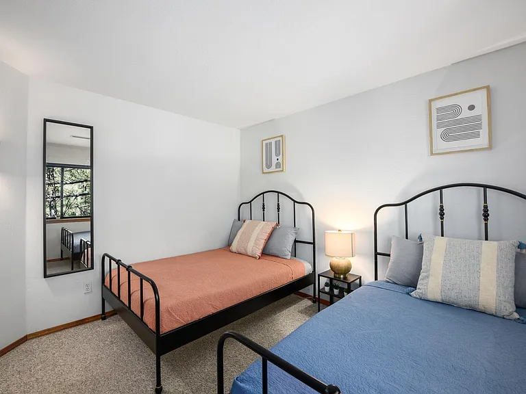 Upstairs Bedroom 2