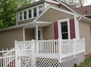 339 E Arrow St, Marshall, MO 65340