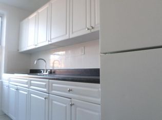 7115 65th St APT 3B, Glendale, NY 11385