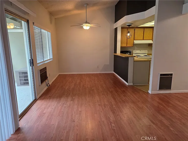 26296 Los Viveros — Photo 6