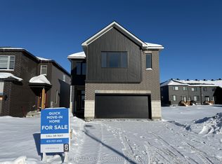 210 Ginebik Way, Ottawa, ON K1X0H4